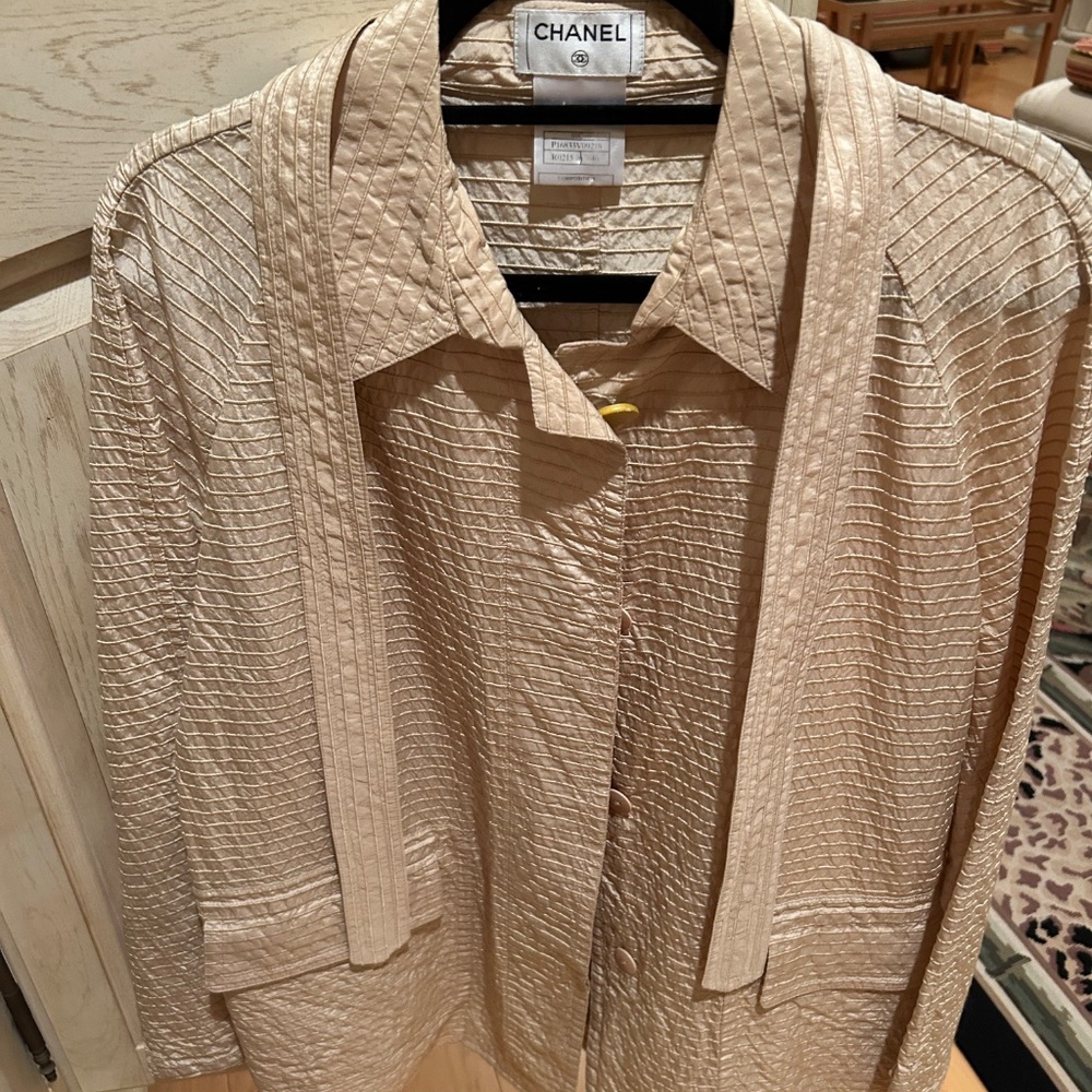 Chanel jacket - Picture 2 of 4